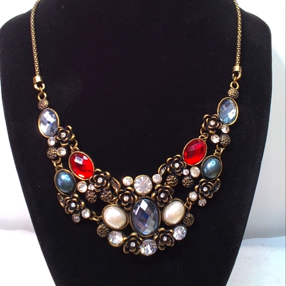 Kiss Me Statement Ruby Pearl and Rhinestone Necklace - Picture 2 of 8